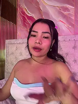 Snapshot of Rousse_blue chatting on 11-29-25, 03:31 Rousse blue online show from 11-29-25, 03:31