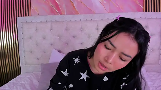 Snapshot of Rousse_blue chatting on 12-04-25, 03:27 Rousse blue online show from 12-04-25, 03:27