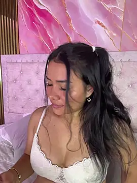 Snapshot of Rousse_blue chatting on 01-06-26, 03:21 Rousse blue online show from 01-06-26, 03:21