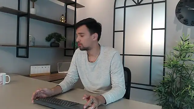 Snapshot of Edward_max chatting on 01-21-25, 07:50 Edward max online show from 01-21-25, 07:50