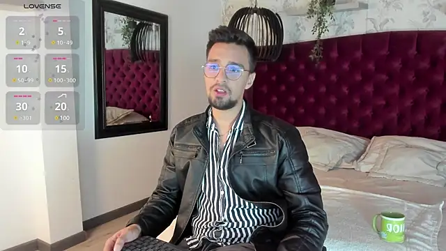 Snapshot of Edward_max chatting on 02-07-25, 03:34 Edward max online show from 02-07-25, 03:34