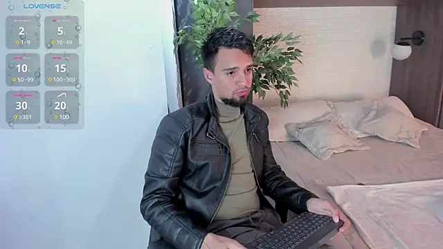 Snapshot of Edward_max chatting on 02-23-25, 03:45 Edward max online show from 02-23-25, 03:45