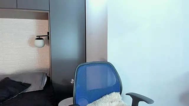 Snapshot of Edward_max chatting on 03-14-25, 03:48 Edward max online show from 03-14-25, 03:48