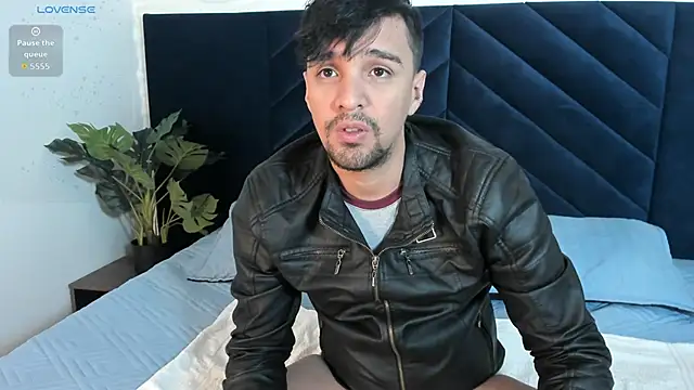 Snapshot of Edward_max chatting on 10-26-25, 03:56 Edward max online show from 10-26-25, 03:56