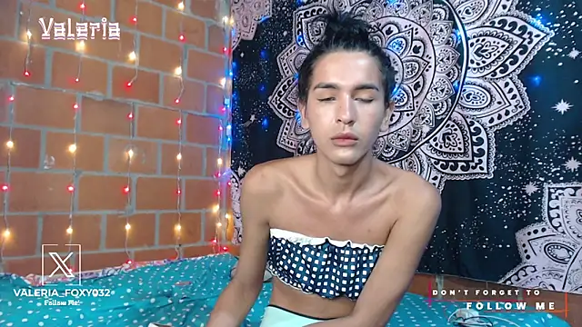 liissa 0 online show from 10-24-25, 03:19