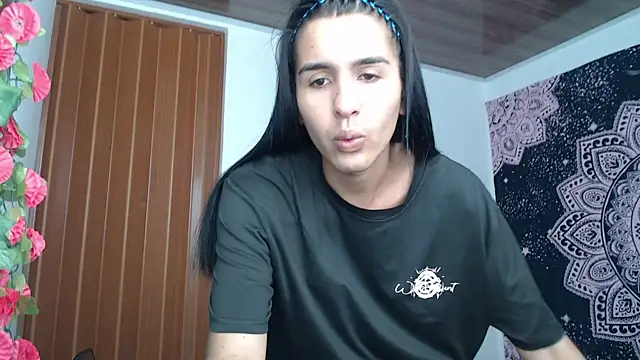 liissa 0 online show from 04-17-26, 06:44