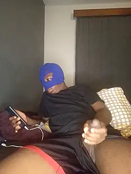 Snapshot of Mischevous_T69 chatting on 03-20-25, 07:14 Mischevous T69 online show from 03-20-25, 07:14