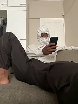 Snapshot of Mischevous_T69 chatting on 11-08-25, 08:47 Mischevous T69 online show from 11-08-25, 08:47