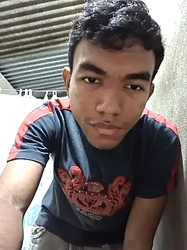 Snapshot of Reynold2608 chatting on 12-13-24, 04:54 Reynold2608 online show from 12-13-24, 04:54