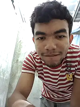 Snapshot of Reynold2608 chatting on 12-26-24, 04:14 Reynold2608 online show from 12-26-24, 04:14