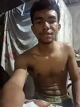 Snapshot of Reynold2608 chatting on 12-28-24, 04:41 Reynold2608 online show from 12-28-24, 04:41