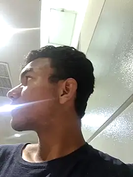 Snapshot of Reynold2608 chatting on 01-02-25, 03:48 Reynold2608 online show from 01-02-25, 03:48