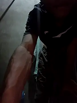 Snapshot of Reynold2608 chatting on 09-13-25, 12:32 Reynold2608 online show from 09-13-25, 12:32