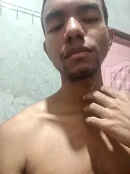 Snapshot of Reynold2608 chatting on 12-02-25, 06:08 Reynold2608 online show from 12-02-25, 06:08