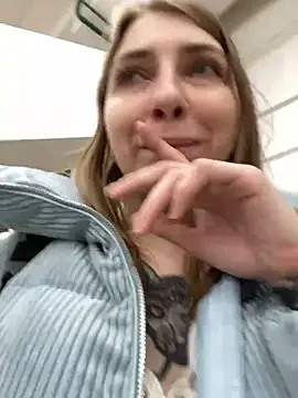 Sunny   Bunny online show from 12-04-24, 04:27