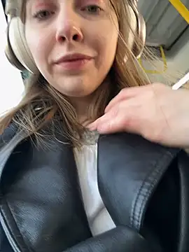 Sunny   Bunny online show from 03-09-25, 02:10