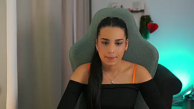 Snapshot of mila__denver chatting on 02-12-25, 12:12 mila denver online show from 02-12-25, 12:12