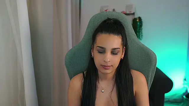 Snapshot of mila__denver chatting on 03-22-25, 06:03 mila denver online show from 03-22-25, 06:03