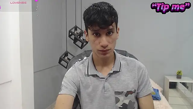 Snapshot of alan_ws chatting on 12-14-24, 12:12 alan ws online show from 12-14-24, 12:12