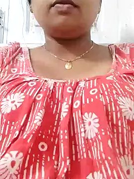 Snapshot of Priya_2222 chatting on 01-09-25, 11:03 Priya 2222 online show from 01-09-25, 11:03