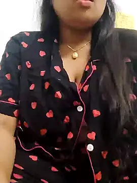 Snapshot of Priya_2222 chatting on 02-10-25, 04:58 Priya 2222 online show from 02-10-25, 04:58