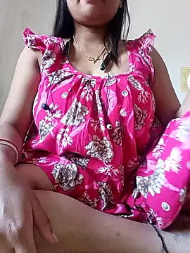 Snapshot of Priya_2222 chatting on 12-15-25, 06:17 Priya 2222 online show from 12-15-25, 06:17