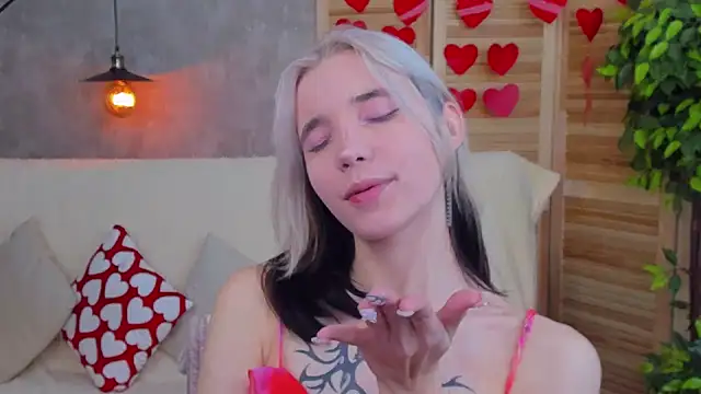 Snapshot of as1an_girlfriend chatting on 02-16-25, 04:09 as1an girlfriend online show from 02-16-25, 04:09