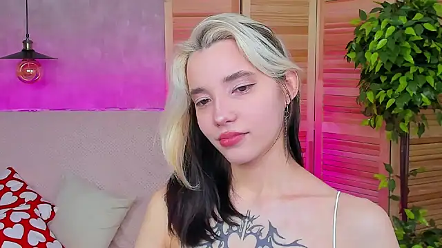 Snapshot of as1an_girlfriend chatting on 03-07-25, 03:40 as1an girlfriend online show from 03-07-25, 03:40