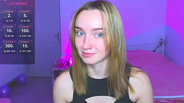 Snapshot of Wild_Sophie_ chatting on 12-14-25, 04:34 Wild Sophie online show from 12-14-25, 04:34