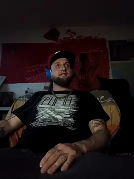 Ozomitro online show from 11-17-25, 02:56