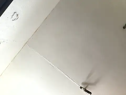 Ozomitro online show from 03-17-26, 01:03