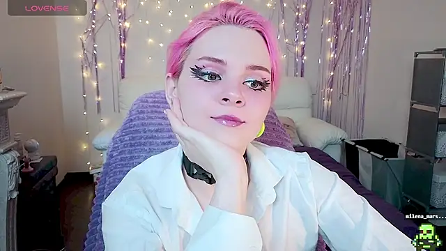 Snapshot of One_Moment_ chatting on 12-02-24, 12:30 One Moment online show from 12-02-24, 12:30