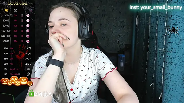 Your small bunny online show from 10-20-25, 02:12