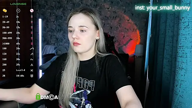 Snapshot of Your_small_bunny chatting on 04-28-26, 02:27 Your small bunny online show from 04-28-26, 02:27