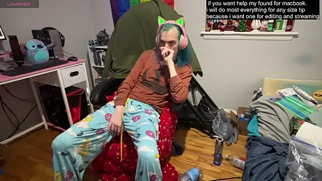 tallnerdyguy online show from 03-07-25, 02:04