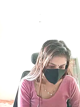 Snapshot of Tisha-01 chatting on 09-11-25, 04:12 Tisha-01 online show from 09-11-25, 04:12