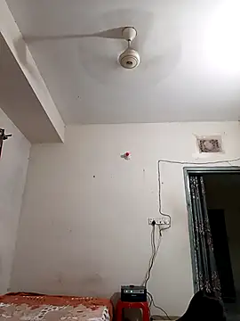 Snapshot of Tisha-01 chatting on 09-12-25, 12:33 Tisha-01 online show from 09-12-25, 12:33