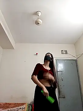 Snapshot of Tisha-01 chatting on 10-15-25, 02:50 Tisha-01 online show from 10-15-25, 02:50