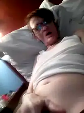 Snapshot of ivylee31 chatting on 01-19-25, 10:06 ivylee31 online show from 01-19-25, 10:06