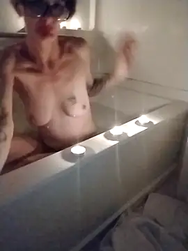 Snapshot of ivylee31 chatting on 01-29-25, 11:14 ivylee31 online show from 01-29-25, 11:14