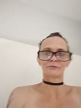 Snapshot of ivylee31 chatting on 01-31-25, 02:37 ivylee31 online show from 01-31-25, 02:37