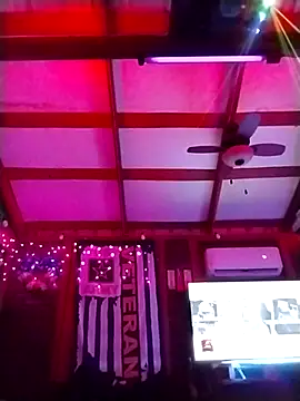 Snapshot of ivylee31 chatting on 03-01-25, 05:20 ivylee31 online show from 03-01-25, 05:20