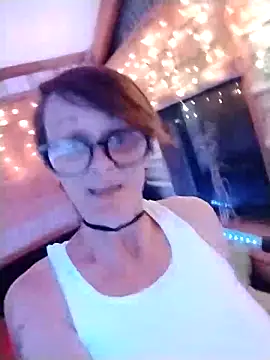 Snapshot of ivylee31 chatting on 03-15-25, 02:56 ivylee31 online show from 03-15-25, 02:56