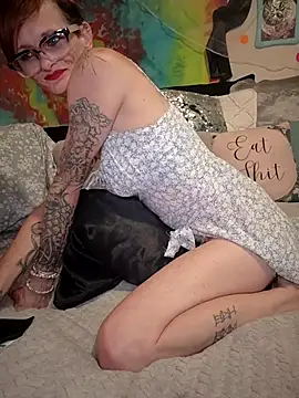 Snapshot of ivylee31 chatting on 07-14-26, 03:22 ivylee31 online show from 07-14-26, 03:22