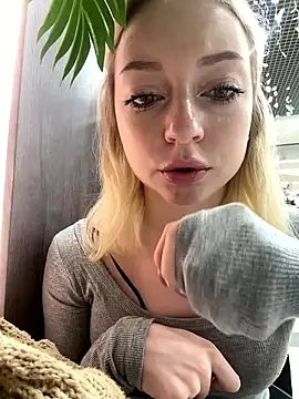 Snapshot of melissa_grr chatting on 01-11-26, 01:38 melissa grr online show from 01-11-26, 01:38