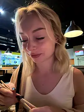 Snapshot of melissa_grr chatting on 01-12-26, 02:11 melissa grr online show from 01-12-26, 02:11