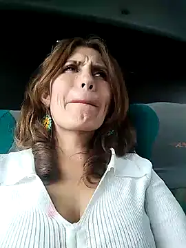 Snapshot of Alysson-- chatting on 01-28-25, 04:19 Alysson-- online show from 01-28-25, 04:19