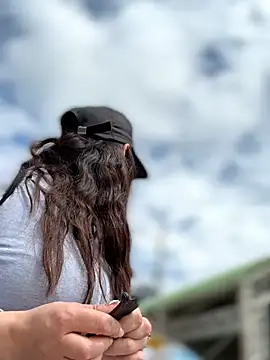 Alysson-- online show from 03-31-26, 02:39