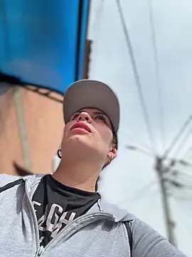 Alysson-- online show from 04-08-26, 01:55