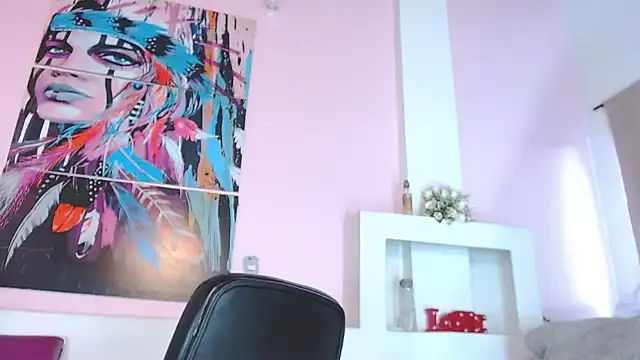 lunoxx  online show from 02-23-25, 06:12